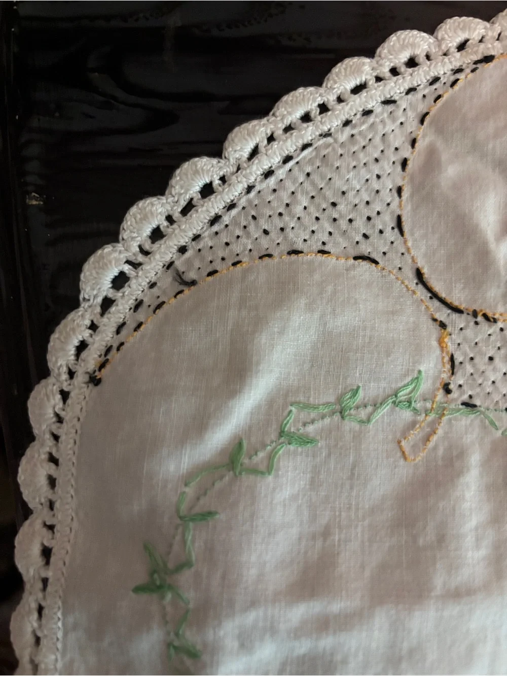 Vintage Embroidered Linen Table Runner - Cream with Pastel Floral Details